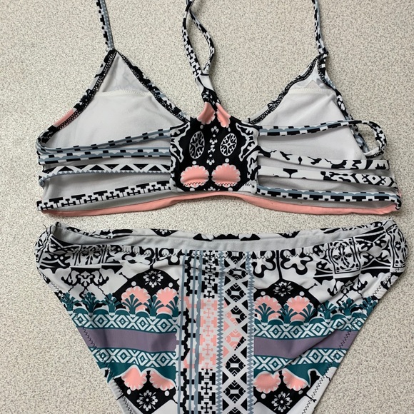 Patterned bathing suit - Picture 2 of 2